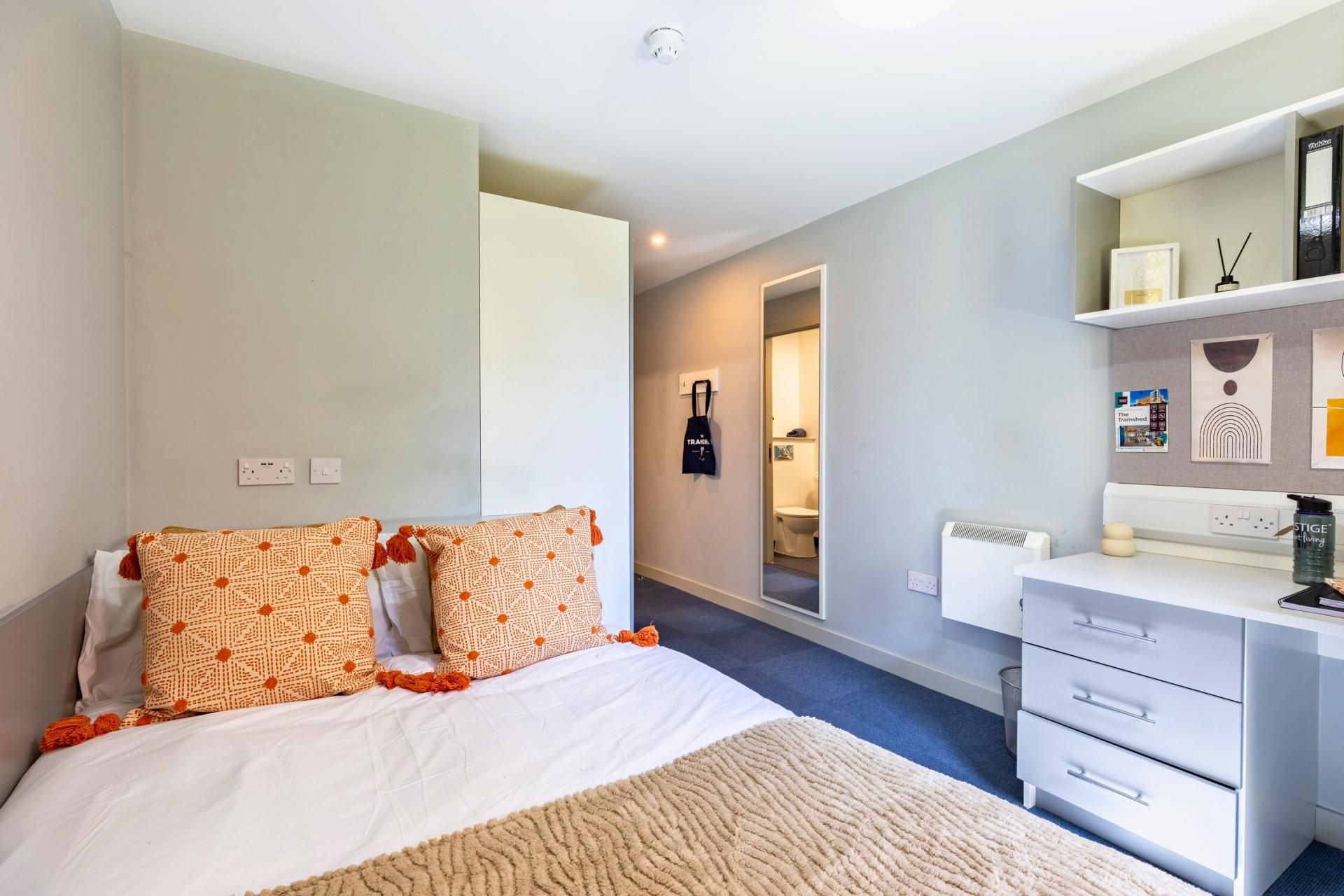 Silver Ensuite